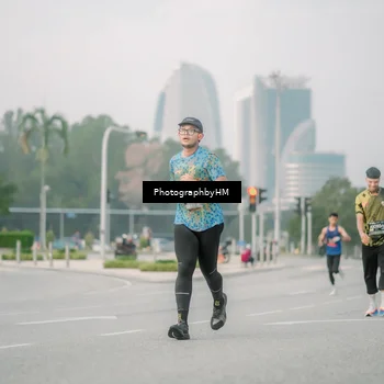 Runner Photo 6743865