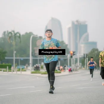 Runner Photo 6743870