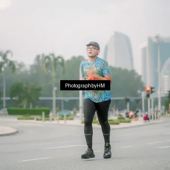 Runner Photo 6743873