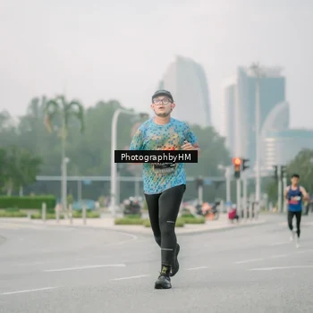 Runner Photo 6743875