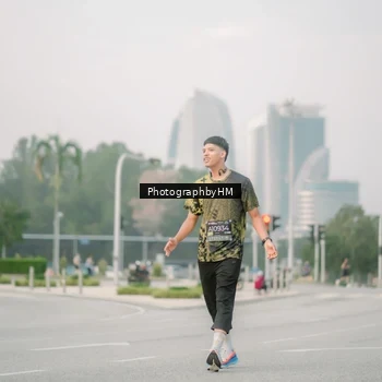 Runner Photo 6743894
