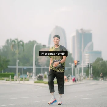 Runner Photo 6743907
