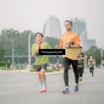 Runner Photo 6743945