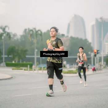 Runner Photo 6743958