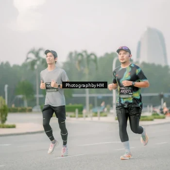 Runner Photo 6744005