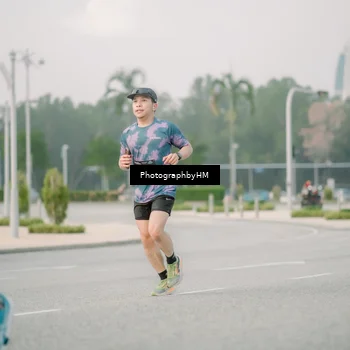 Runner Photo 6744028