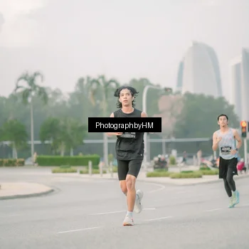 Runner Photo 6744055