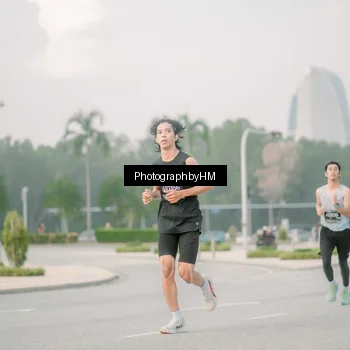 Runner Photo 6744056