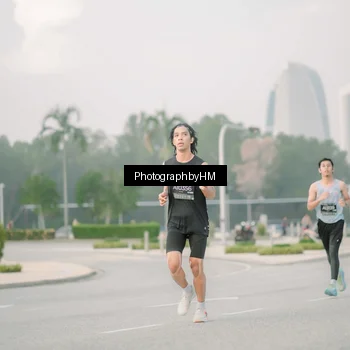 Runner Photo 6744059