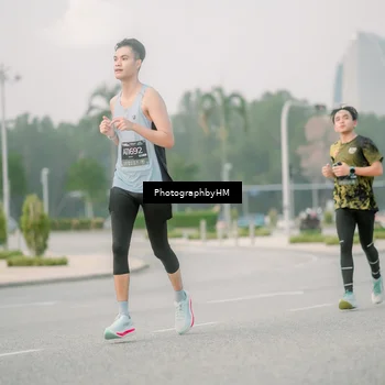 Runner Photo 6744098