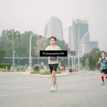 Runner Photo 6744117