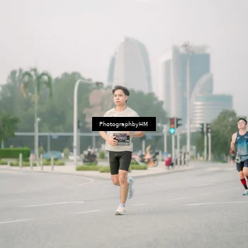 Runner Photo 6744121