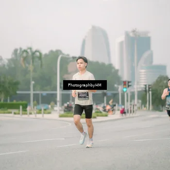 Runner Photo 6744124