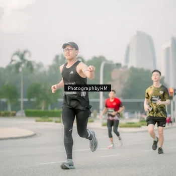 Runner Photo 6744235