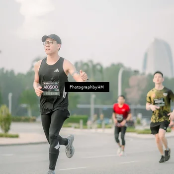 Runner Photo 6744242