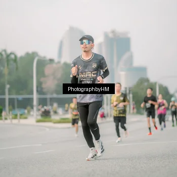 Runner Photo 6744285