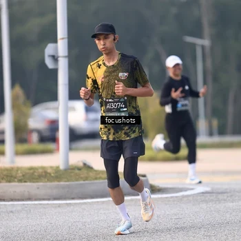 Runner Photo 6744315
