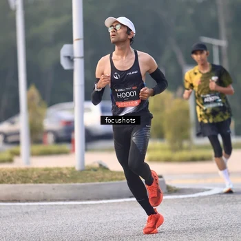 Runner Photo 6744343