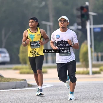 Runner Photo 6744553