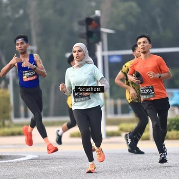 Runner Photo 6744582