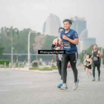 Runner Photo 6744592