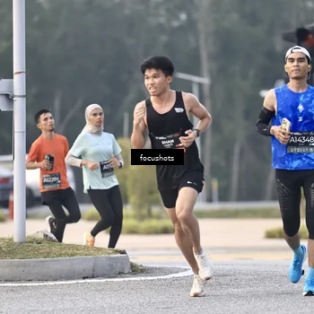 Runner Photo 6744599