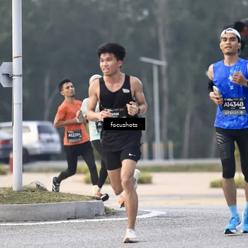 Runner Photo 6744600