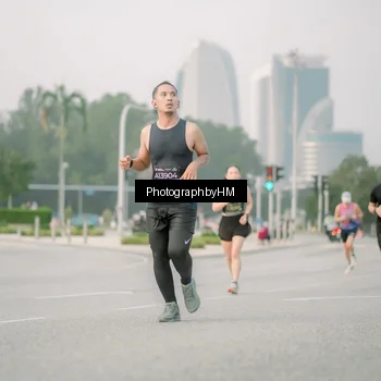 Runner Photo 6744624