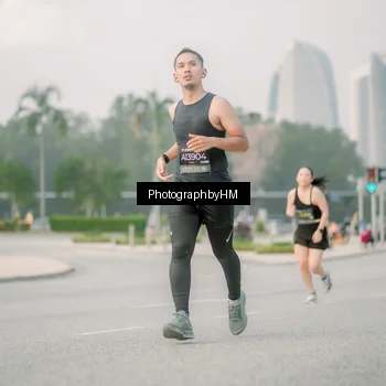 Runner Photo 6744631