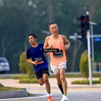 Runner Photo 6744690