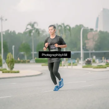 Runner Photo 6744698