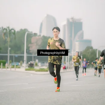 Runner Photo 6744701
