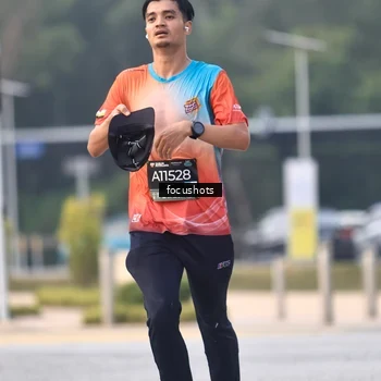 Runner Photo 6744708