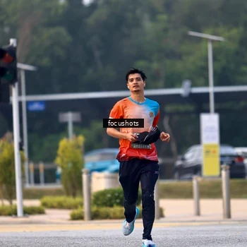 Runner Photo 6744721