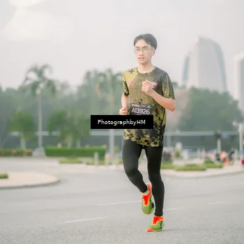 Runner Photo 6744725