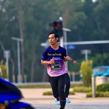 Runner Photo 6744741