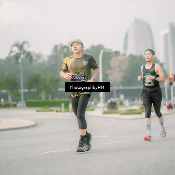 Runner Photo 6744750