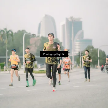 Runner Photo 6744766