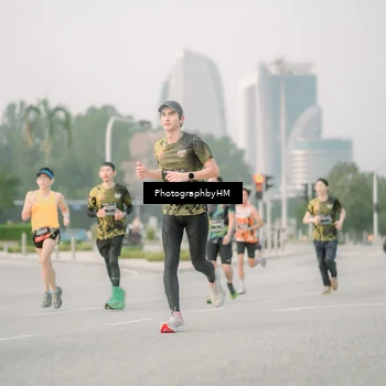 Runner Photo 6744772