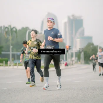 Runner Photo 6744798