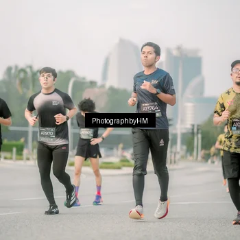 Runner Photo 6745109