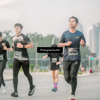 Runner Photo 6745124