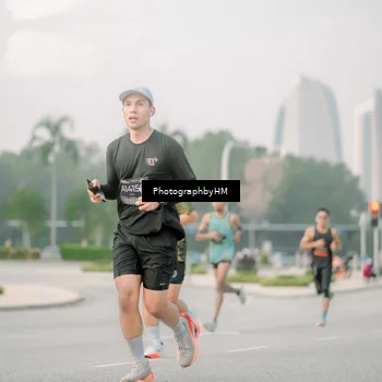 Runner Photo 6745401