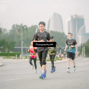 Runner Photo 6745459