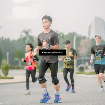Runner Photo 6745476
