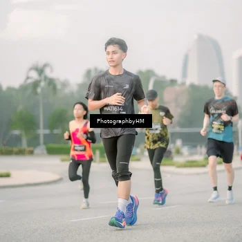 Runner Photo 6745478