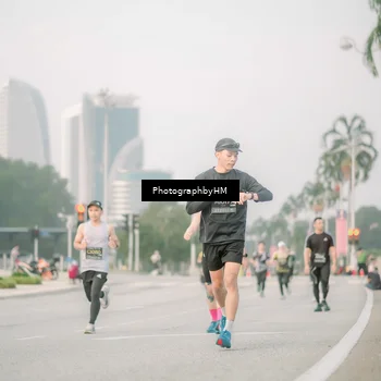 Runner Photo 6745709