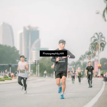 Runner Photo 6745716