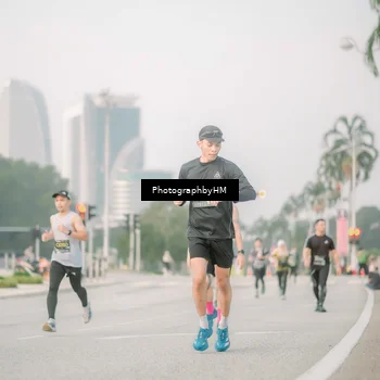 Runner Photo 6745719