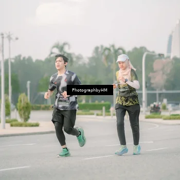 Runner Photo 6745804